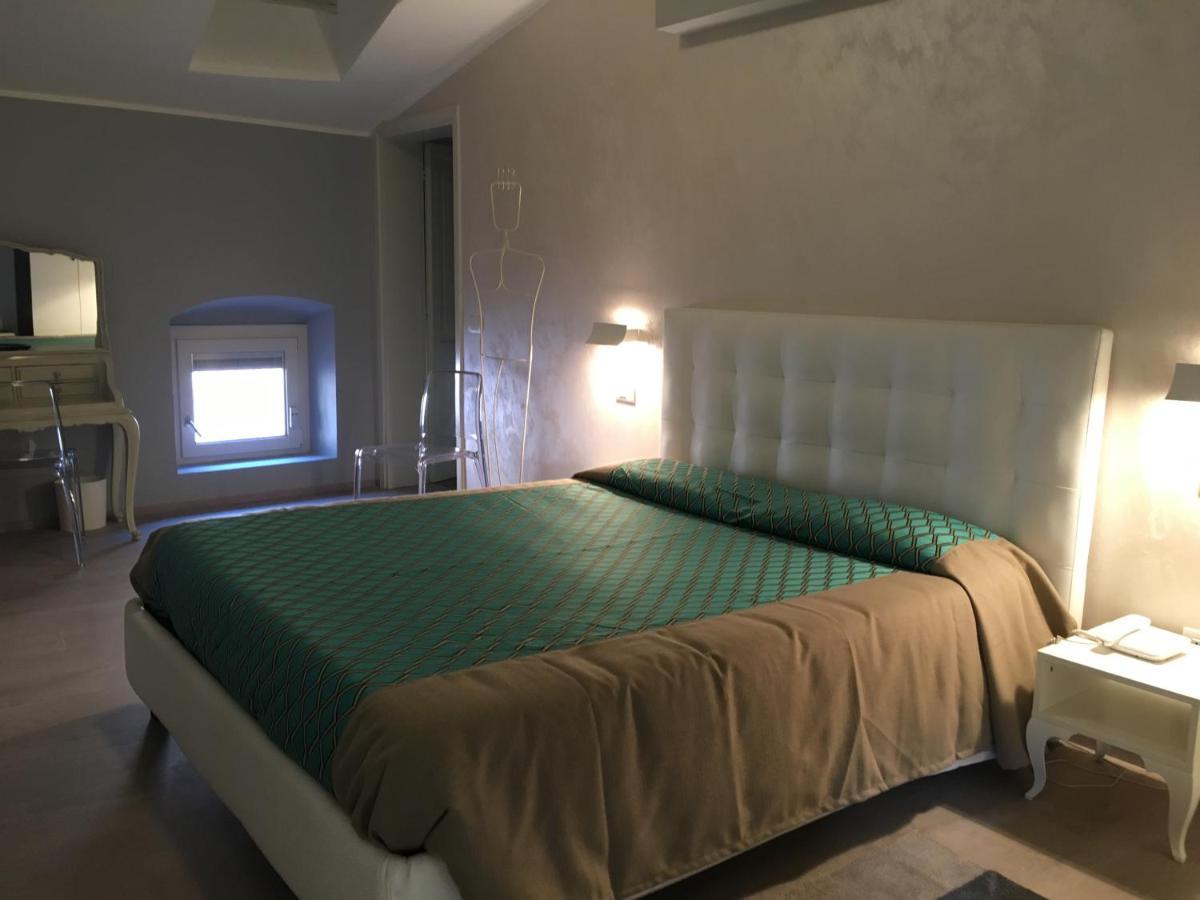 Alessi Hotel Trattoria Desenzano del Garda Luaran gambar