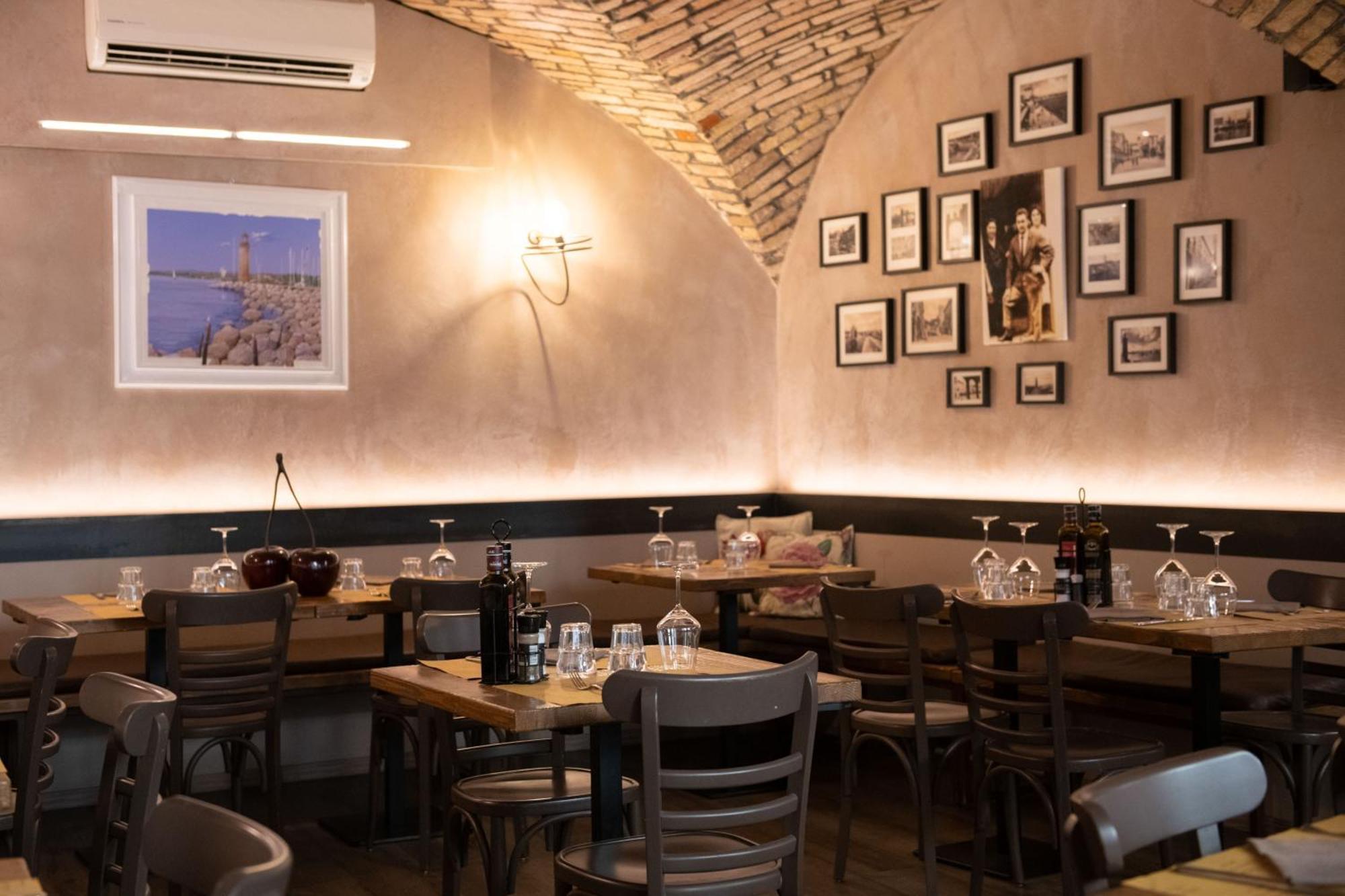 Alessi Hotel Trattoria Desenzano del Garda Luaran gambar
