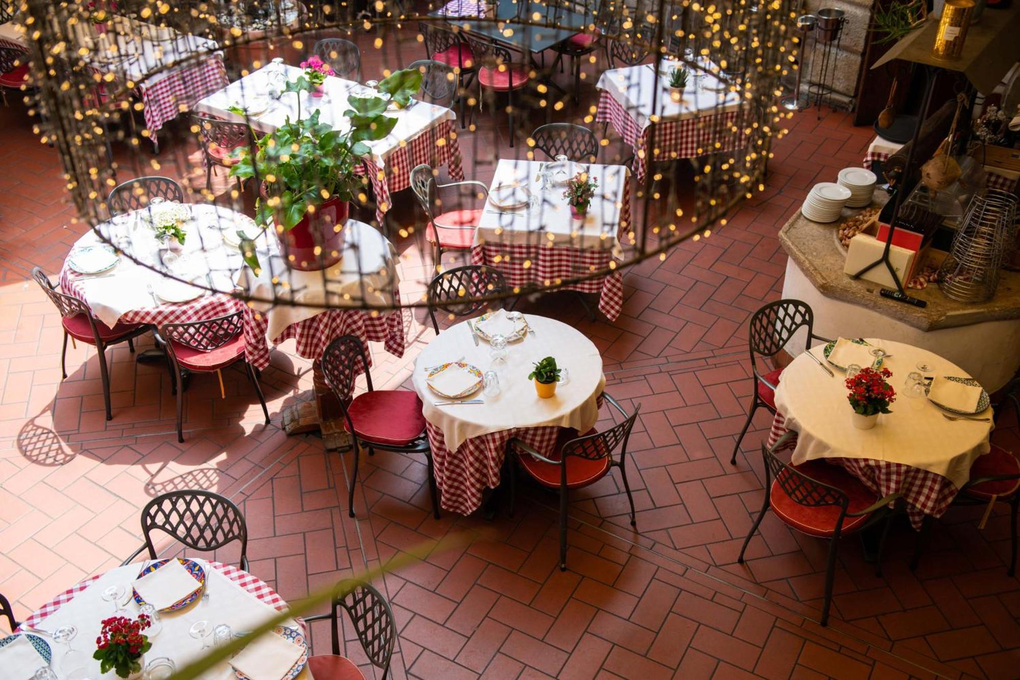 Alessi Hotel Trattoria Desenzano del Garda Luaran gambar