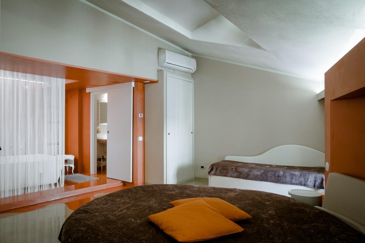 Alessi Hotel Trattoria Desenzano del Garda Luaran gambar